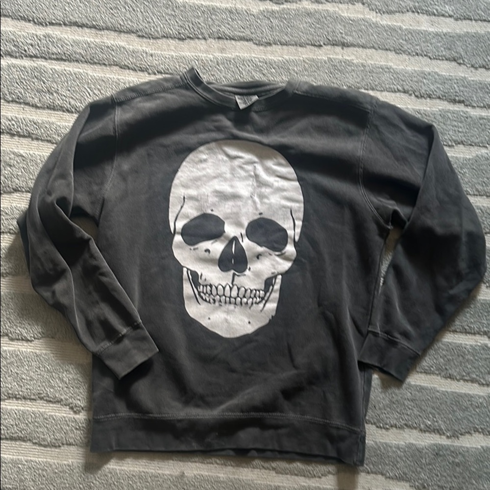Crewneck sweater